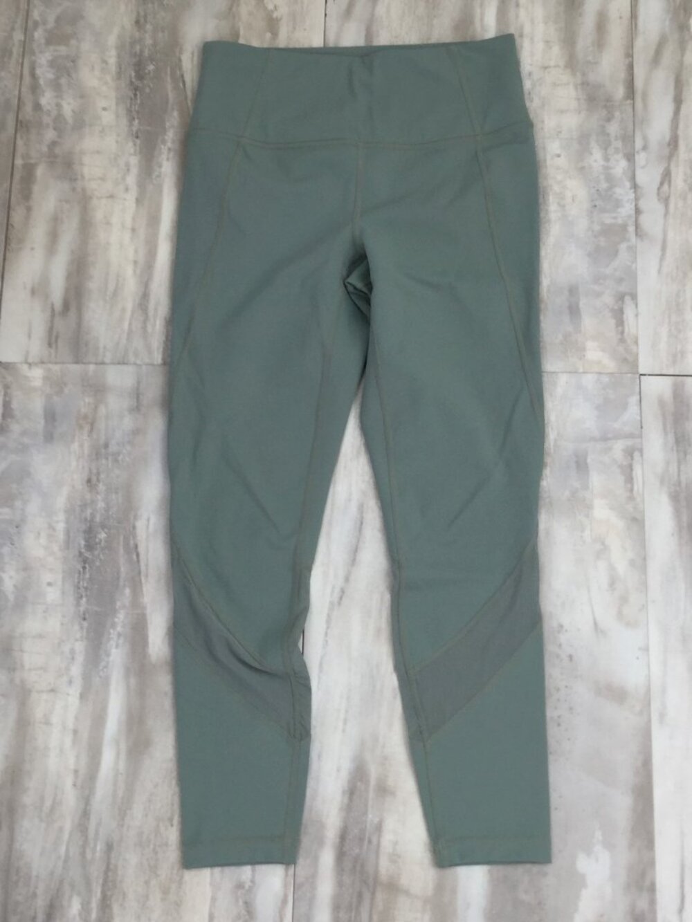 Athleta Safe Green Leggings s